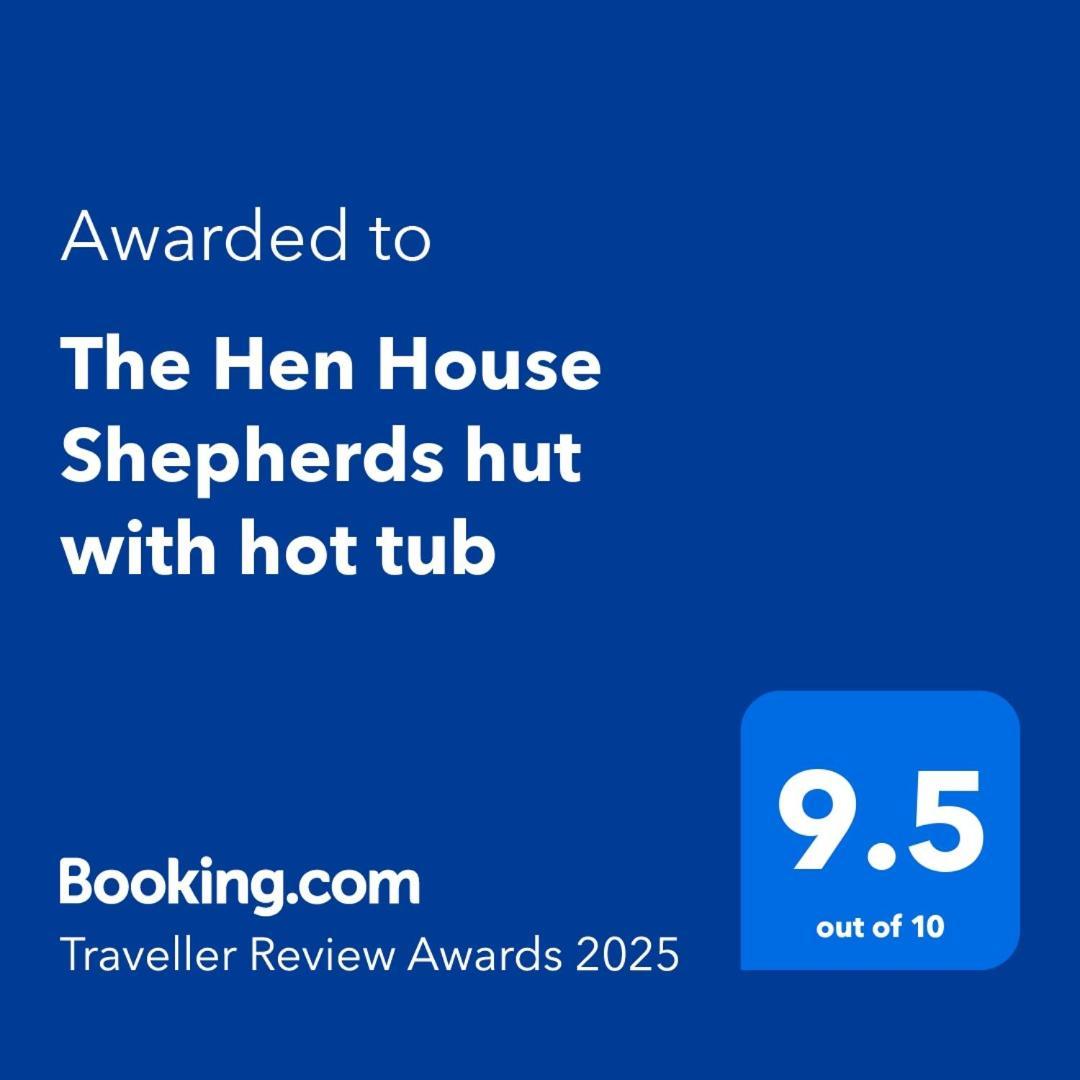 The Hen House Shepherds Hut With Hot Tub Chittoe Eksteriør bilde